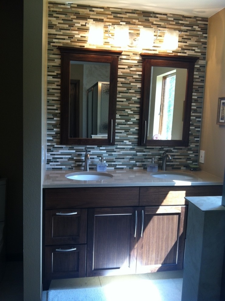 Inspiration for a transitional bathroom remodel in Cedar Rapids