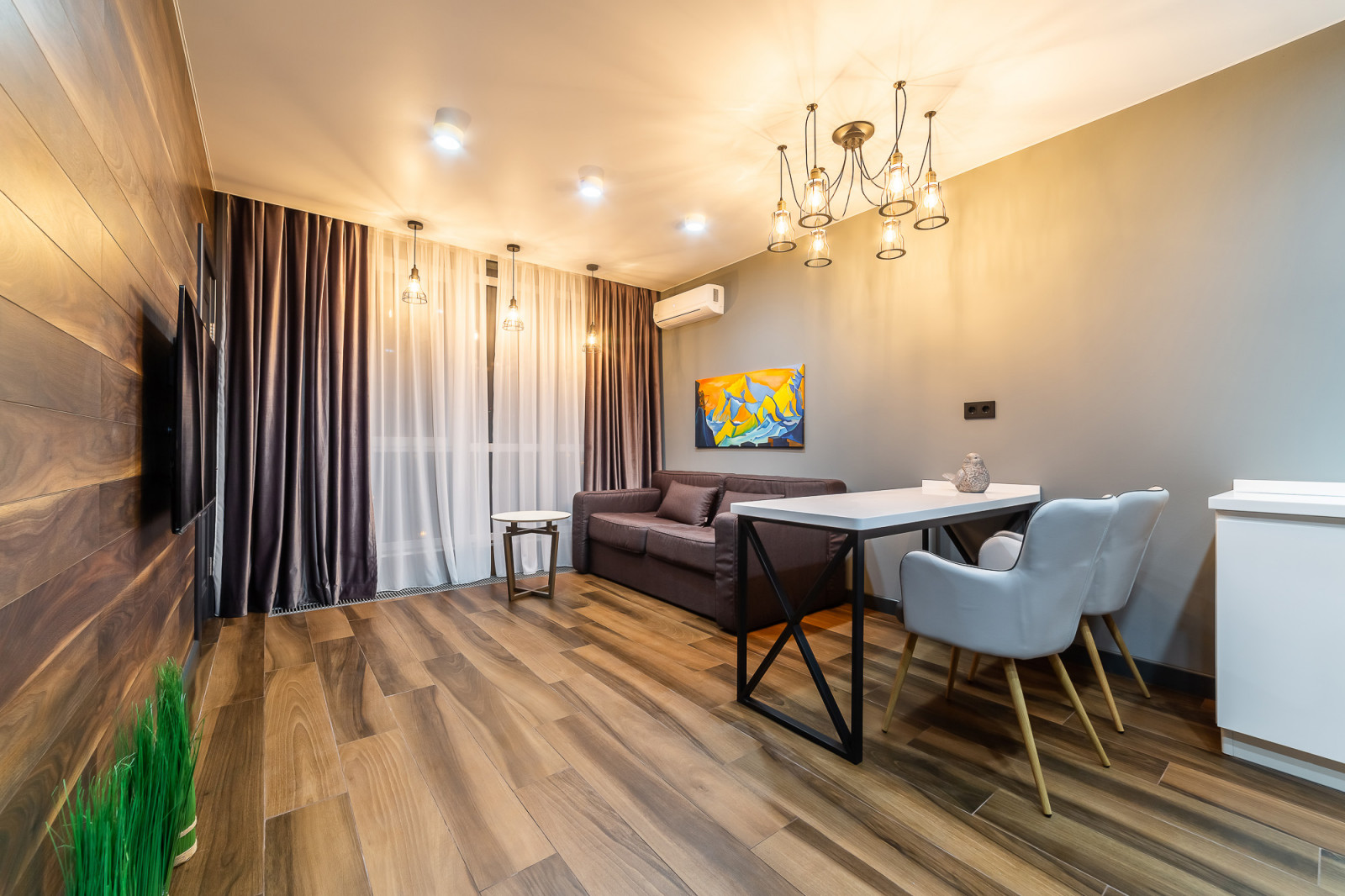 Современный интерьер в элементами лофта в Сочи