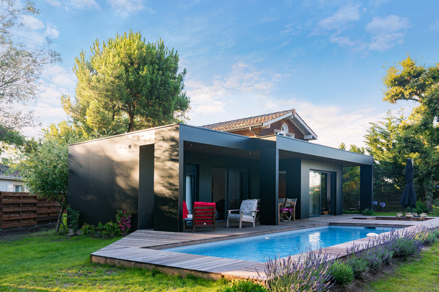 Projet &agrave; Ar&egrave;s contemporaneo-terraza-y-balcon