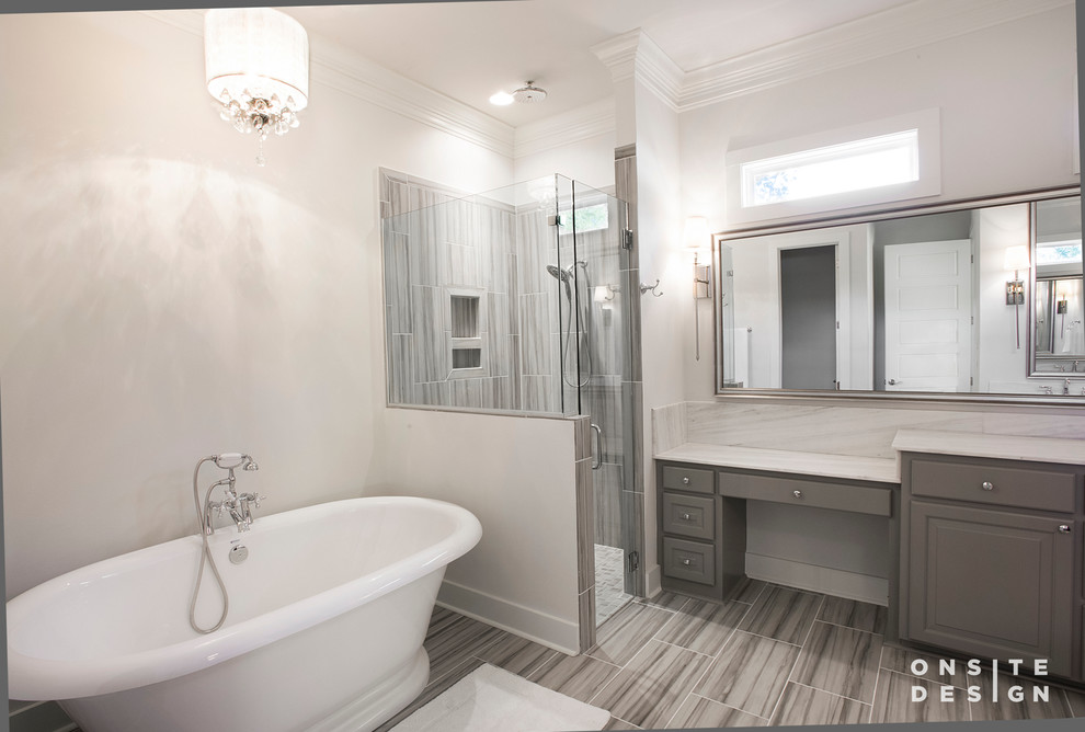 Bathroom - transitional bathroom idea in New Orleans
