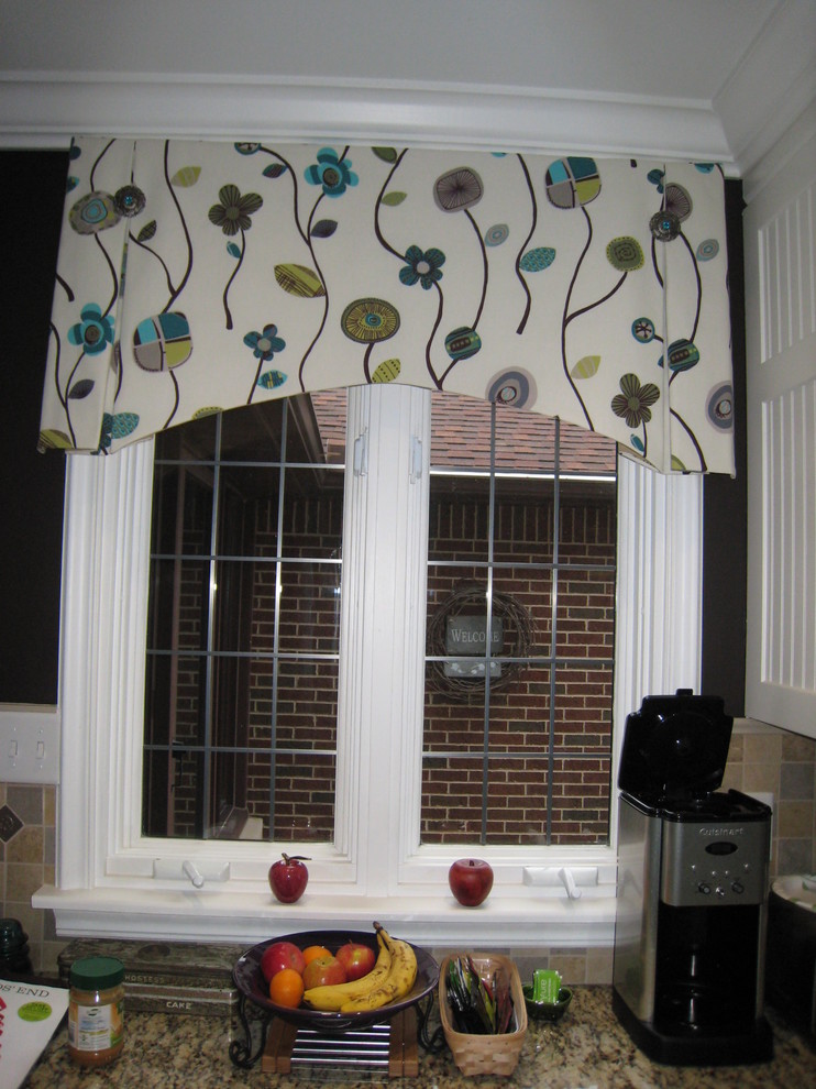 Inspiration for a transitional kitchen remodel in Indianapolis