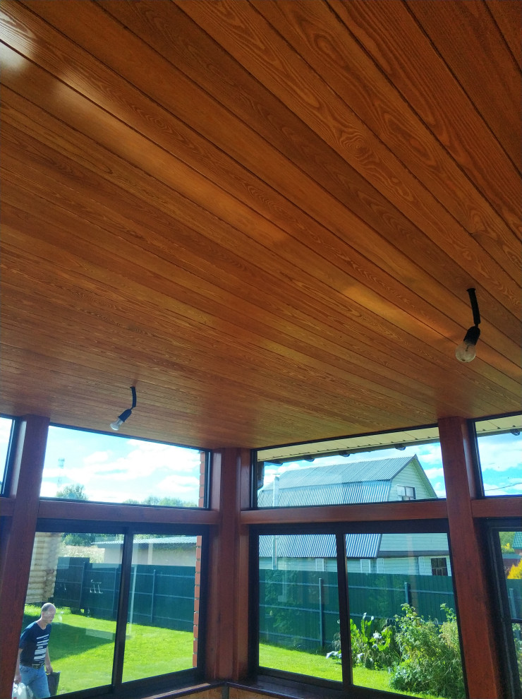 Потолок из лиственницыа