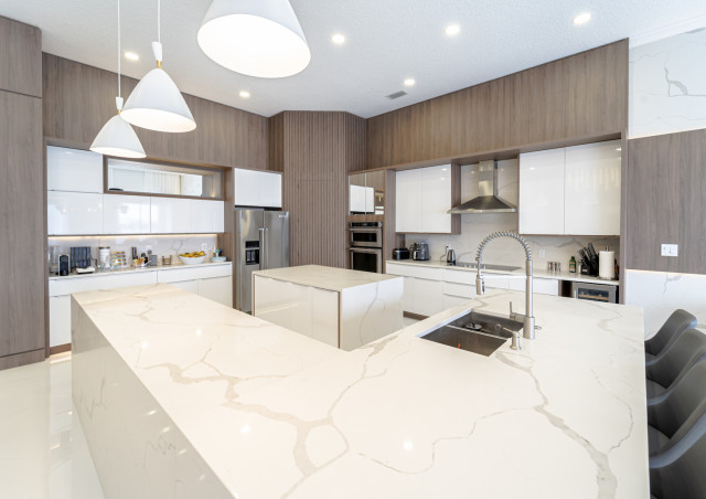 Kitchen minimalistisch-kueche
