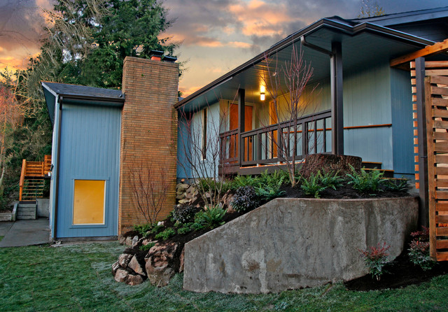 Ellington contemporary-garden
