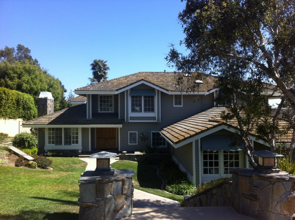 This is an example of a traditional exterior in Los Angeles.