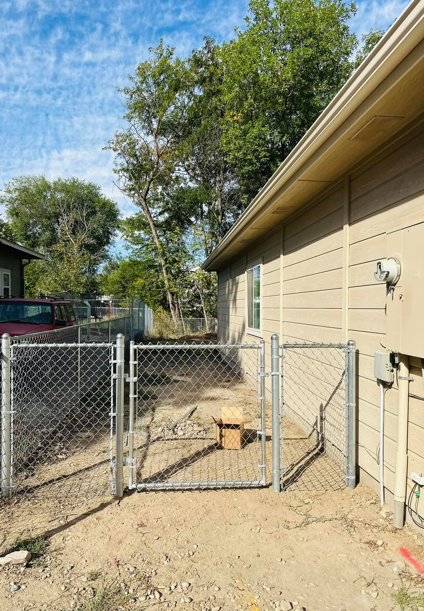 Pretty Chain Link Fence - Photos & Ideas | Houzz