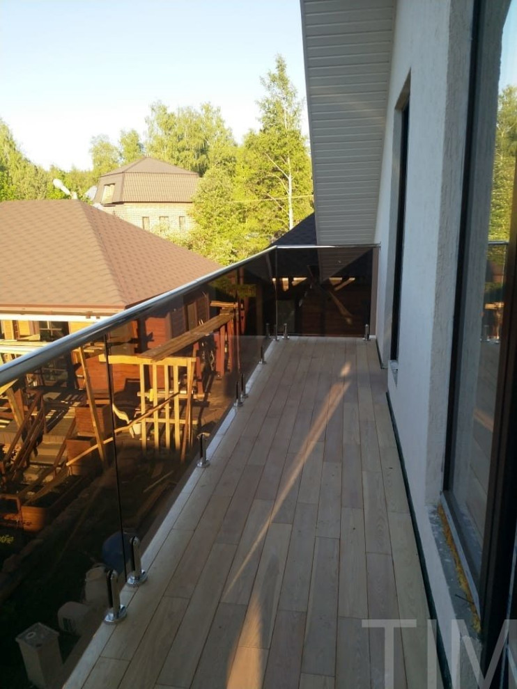 Стеклянное ограждение для балкона