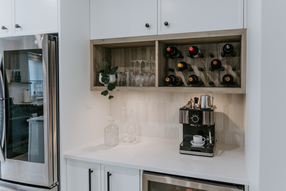 Kitchen - transitional kitchen idea