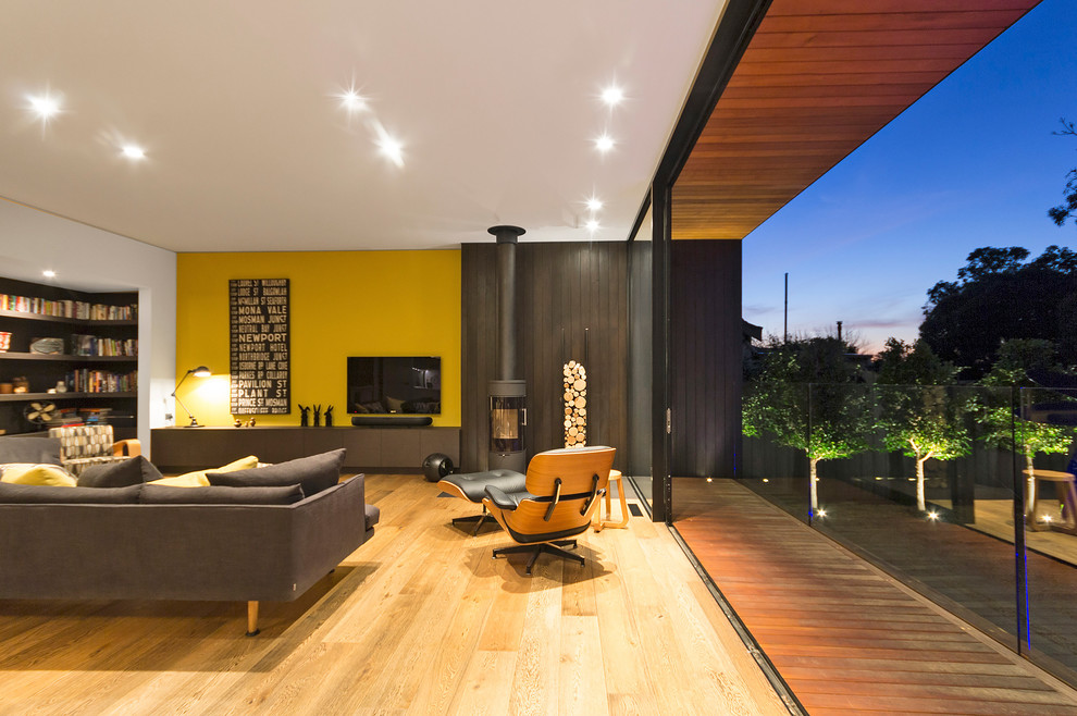 Photo of a contemporary living room in Melbourne.