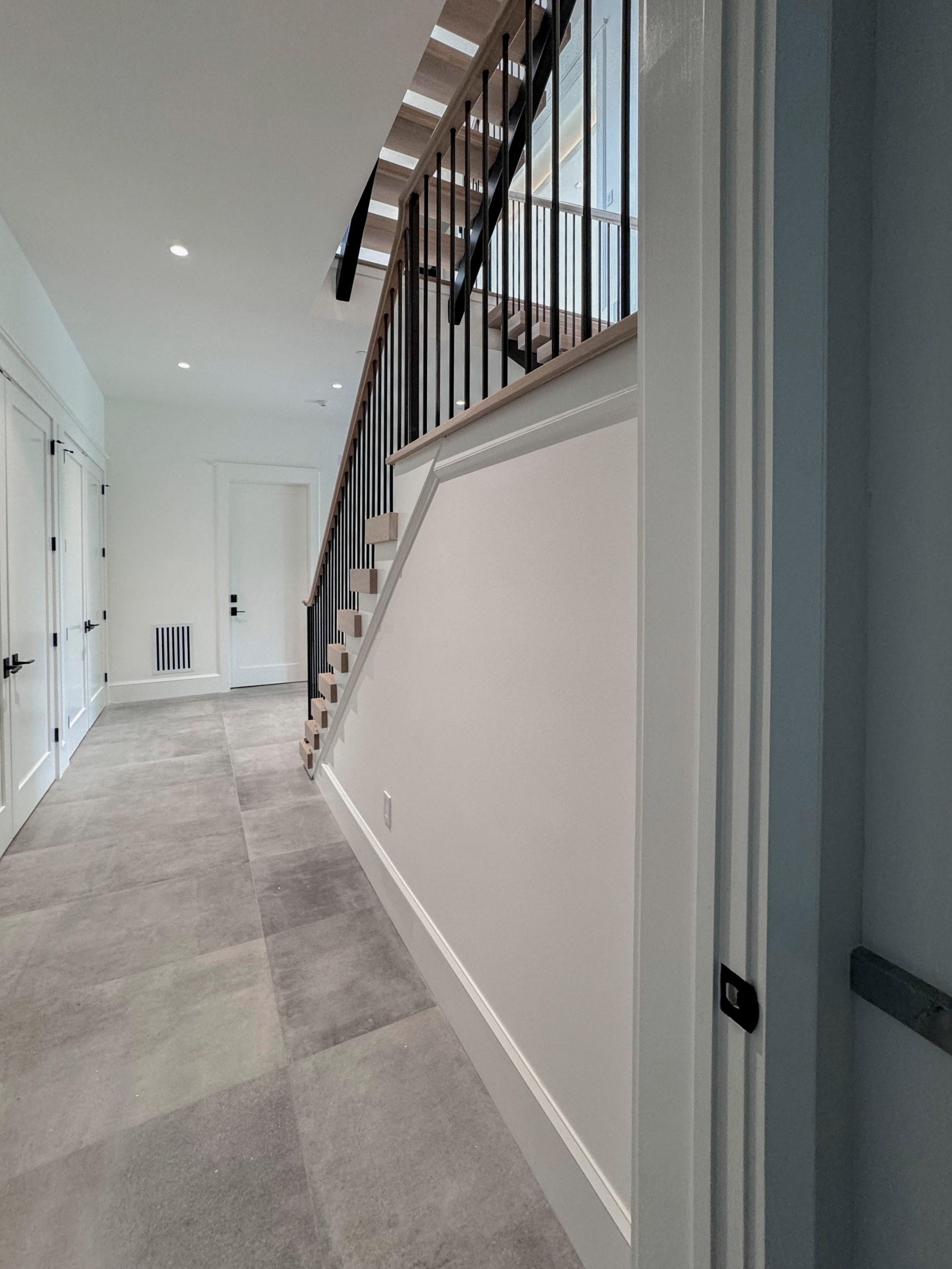 122_Modern Steel & Wood Floating Staircase, Arlington VA 22207
