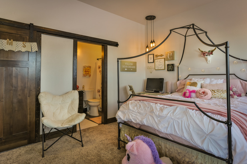 Bedroom - rustic bedroom idea