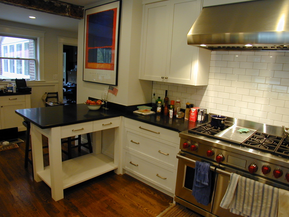 Example of a transitional kitchen design in Boston