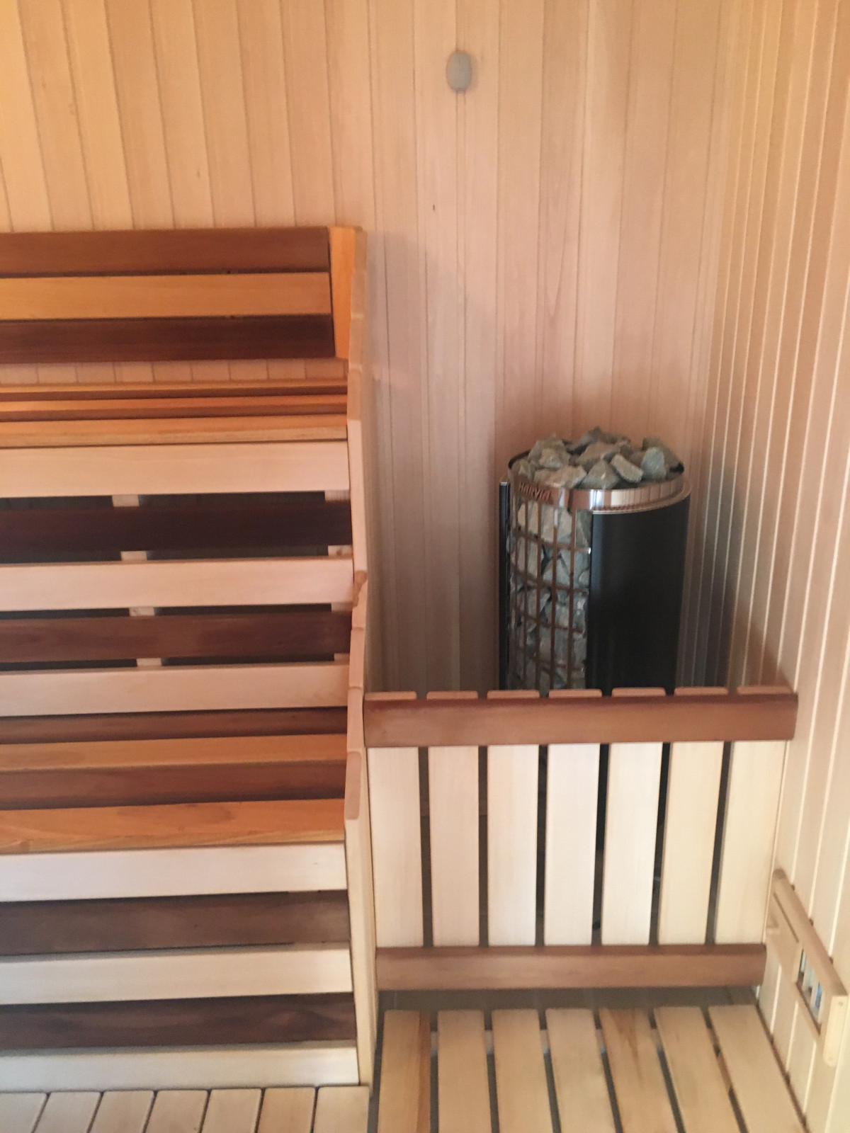 Отделка бани из сруба