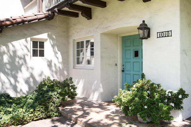 Classic Spanish in Pasadena mediterranean-entry