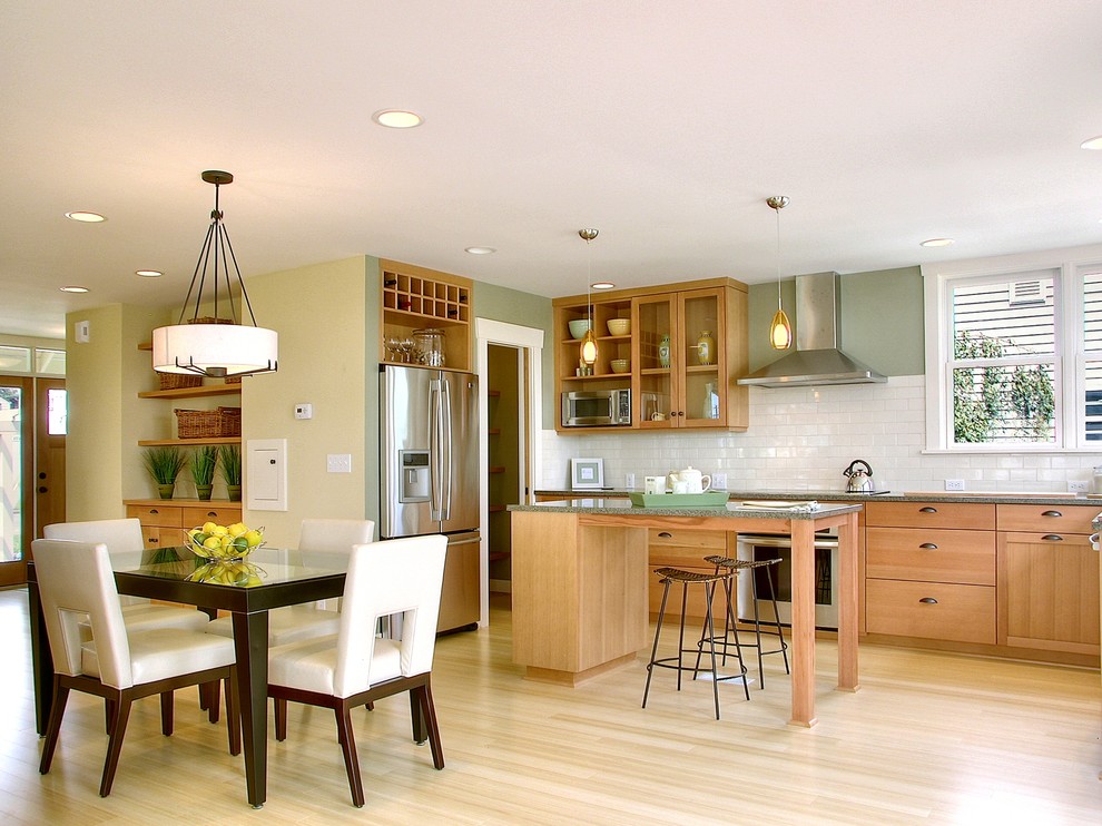 Inspiration for a traditional kitchen in Seattle with stainless steel appliances.