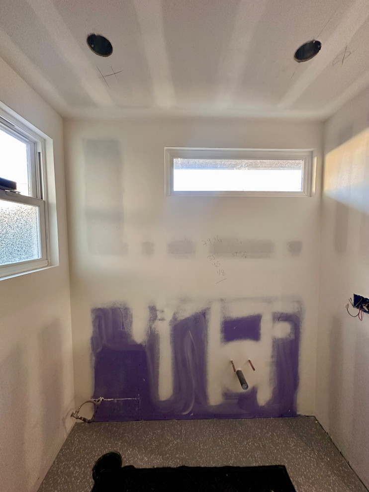 Bathroom accent wall | Long Beach