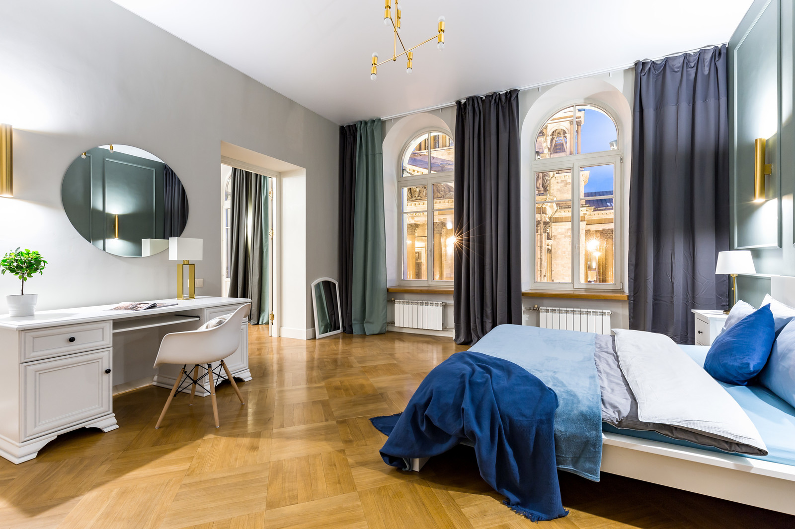 Квартира напротив Исаакиевского собора