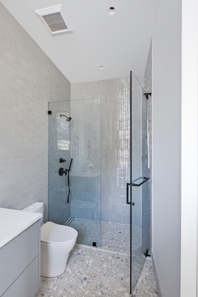 FRAMELESS SHOWERS