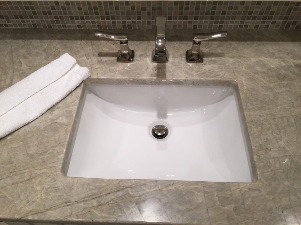 Williamsburg Grey Marble Bath