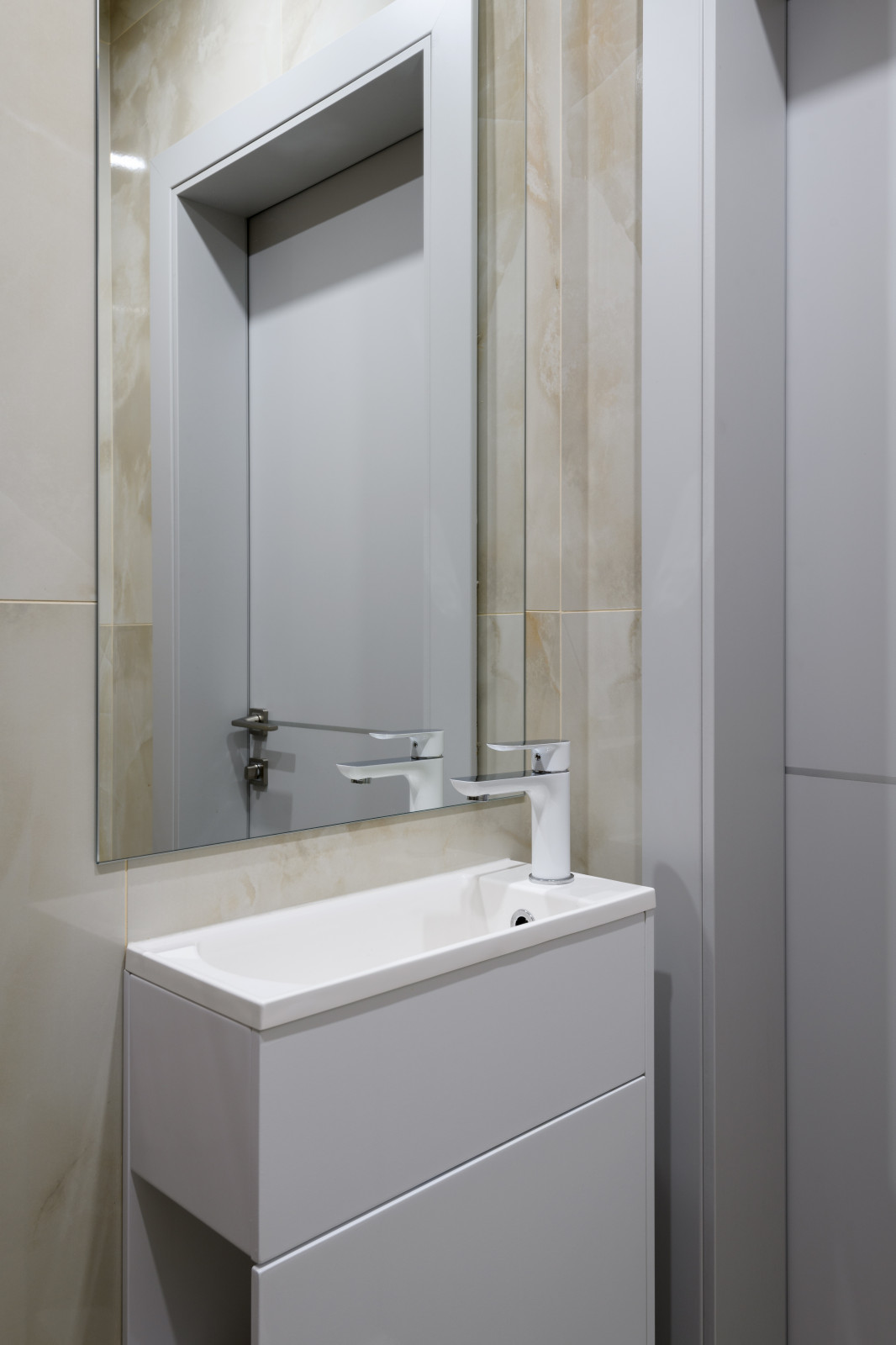 Светлая квартира для семьи с двумя детьми