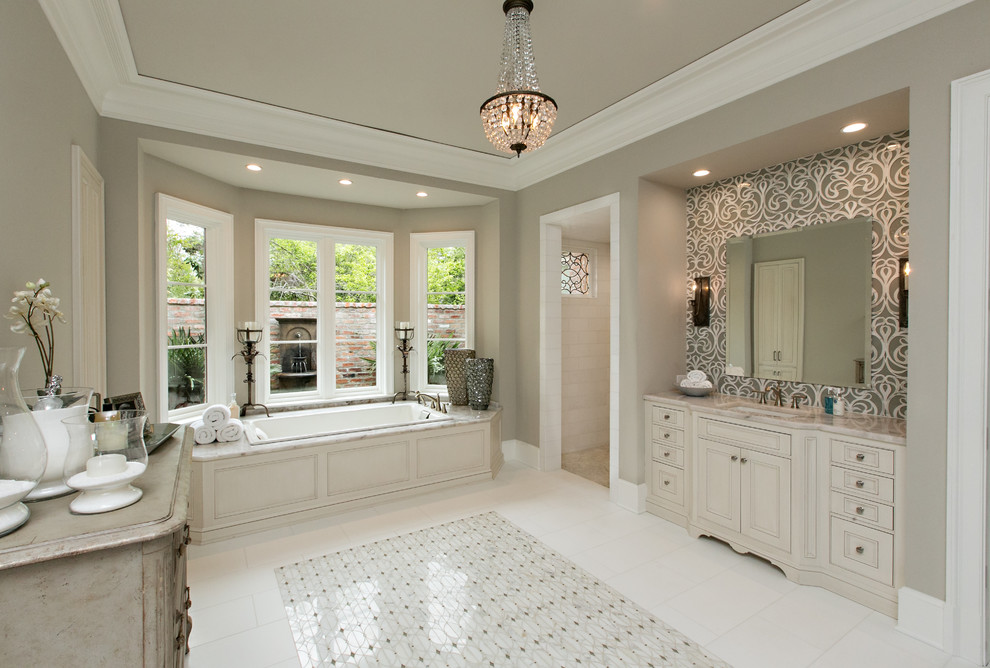 Design ideas for a classic bathroom in New Orleans.