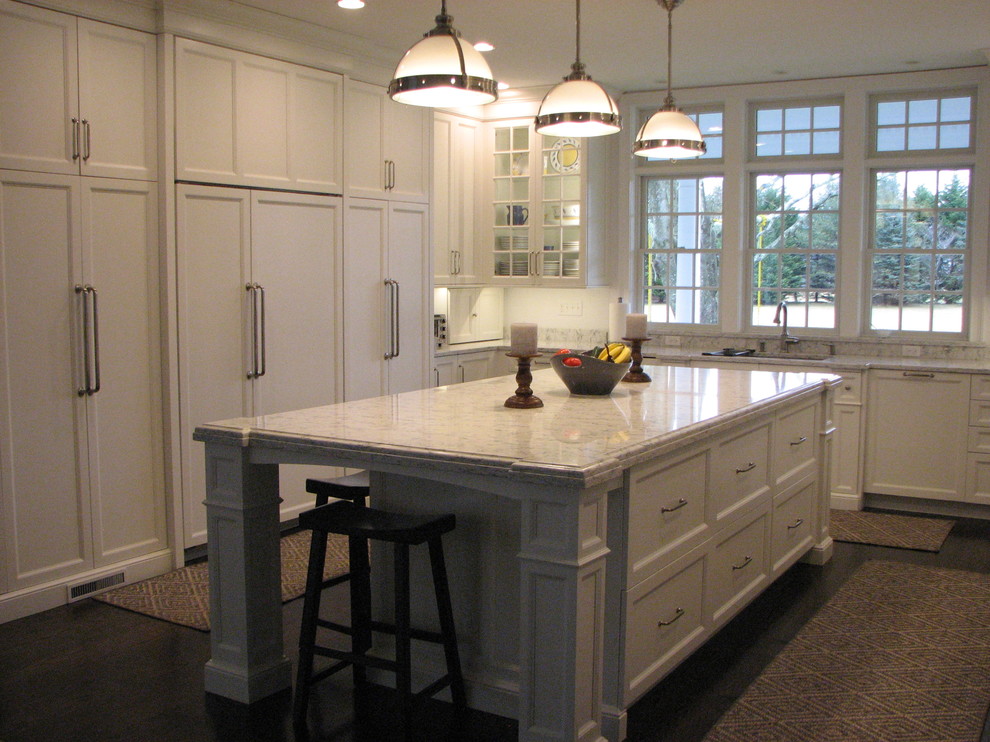 Example of a transitional home design design in Boston