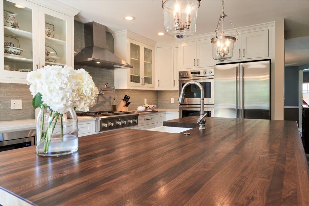 Kitchen - transitional kitchen idea in Denver
