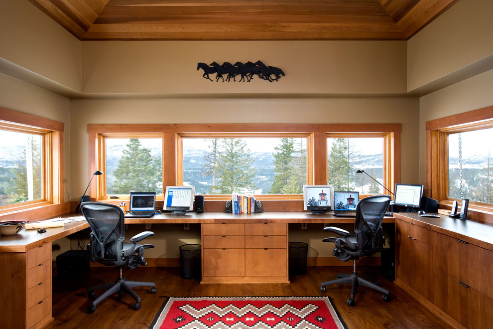 Photo of a country home office in Seattle.