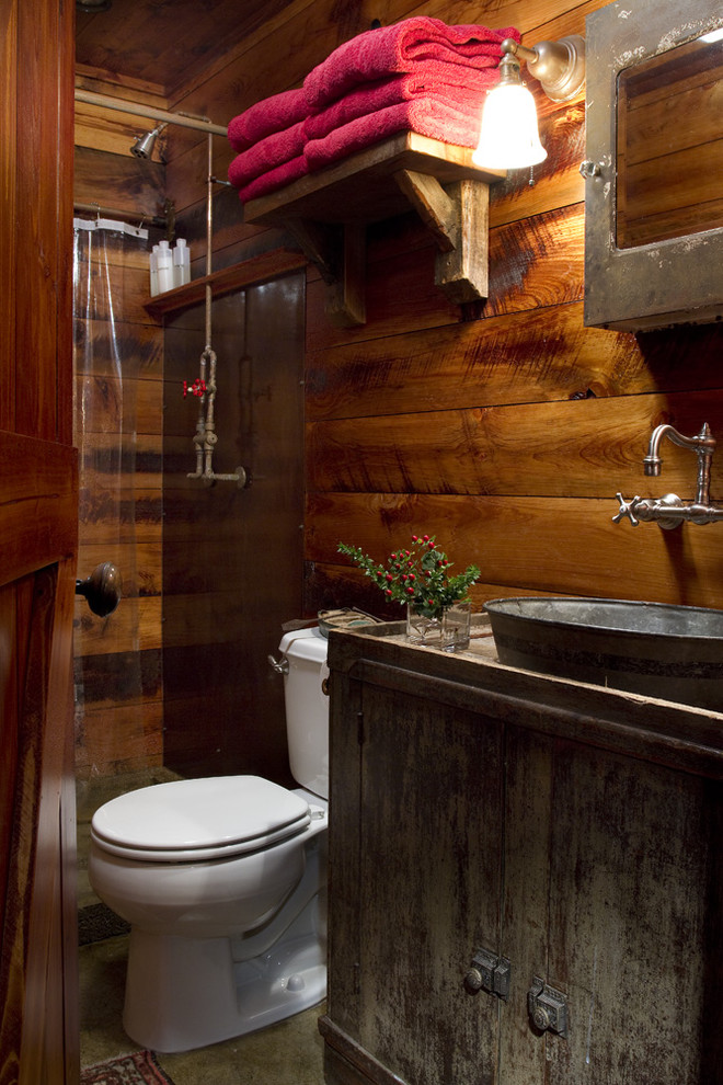 Country bathroom in Minneapolis.