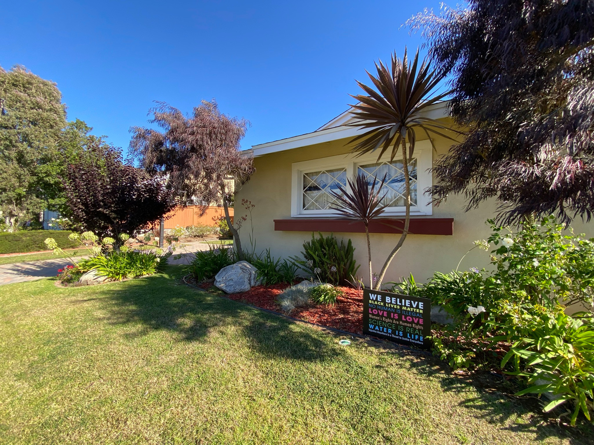 Torrance Hollywood Riviera Bee Friendly Ecological Garden