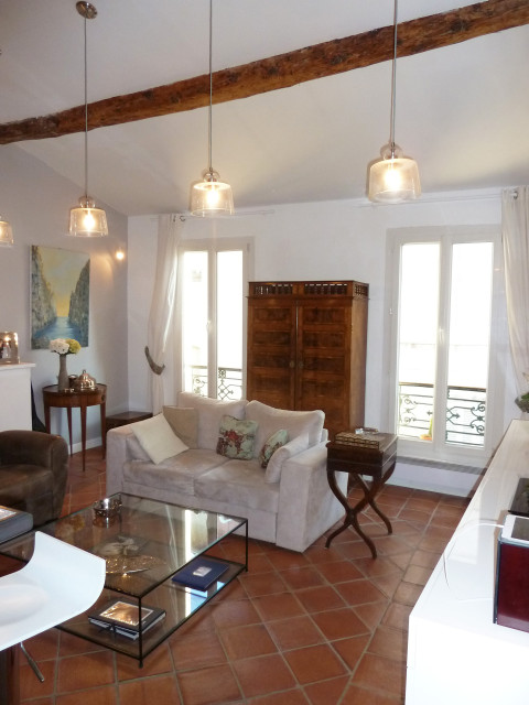 Transformation d'un appartement medelhavsstil-vardagsrum