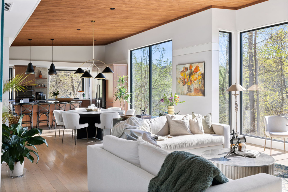 New Build: Lake Pointe Residence