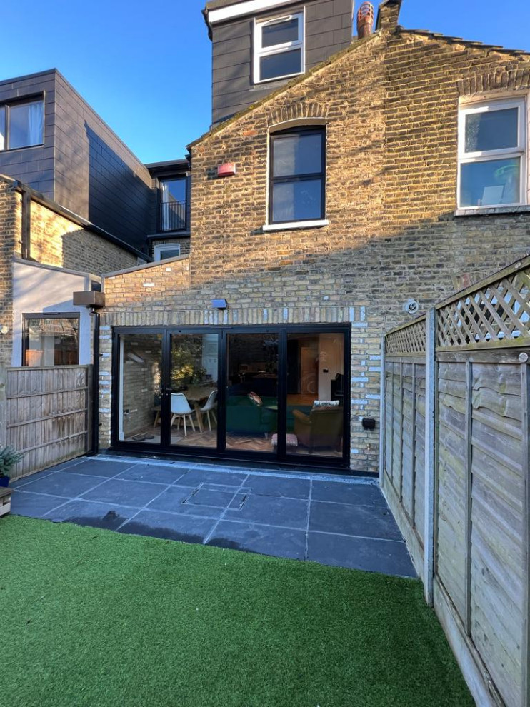 Single storey rear extension with side infill