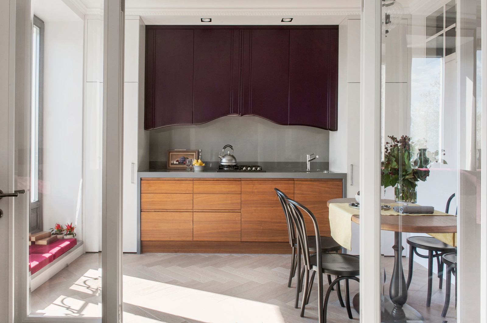 Квартира в доме по проекту архитектора Жолтовского.