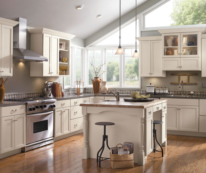 Inspiration for a transitional kitchen remodel in Indianapolis