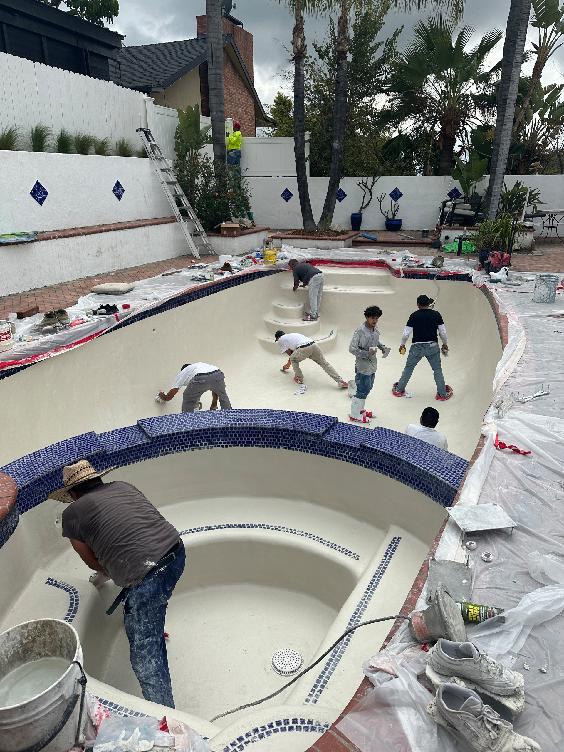 Los Angeles Hills - Replaster and new tiles