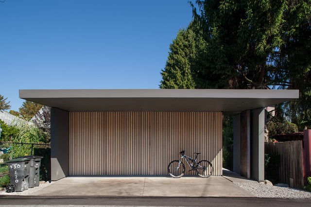 East 20th Modernized Vancouver Special minimalistisch-gartenhaus