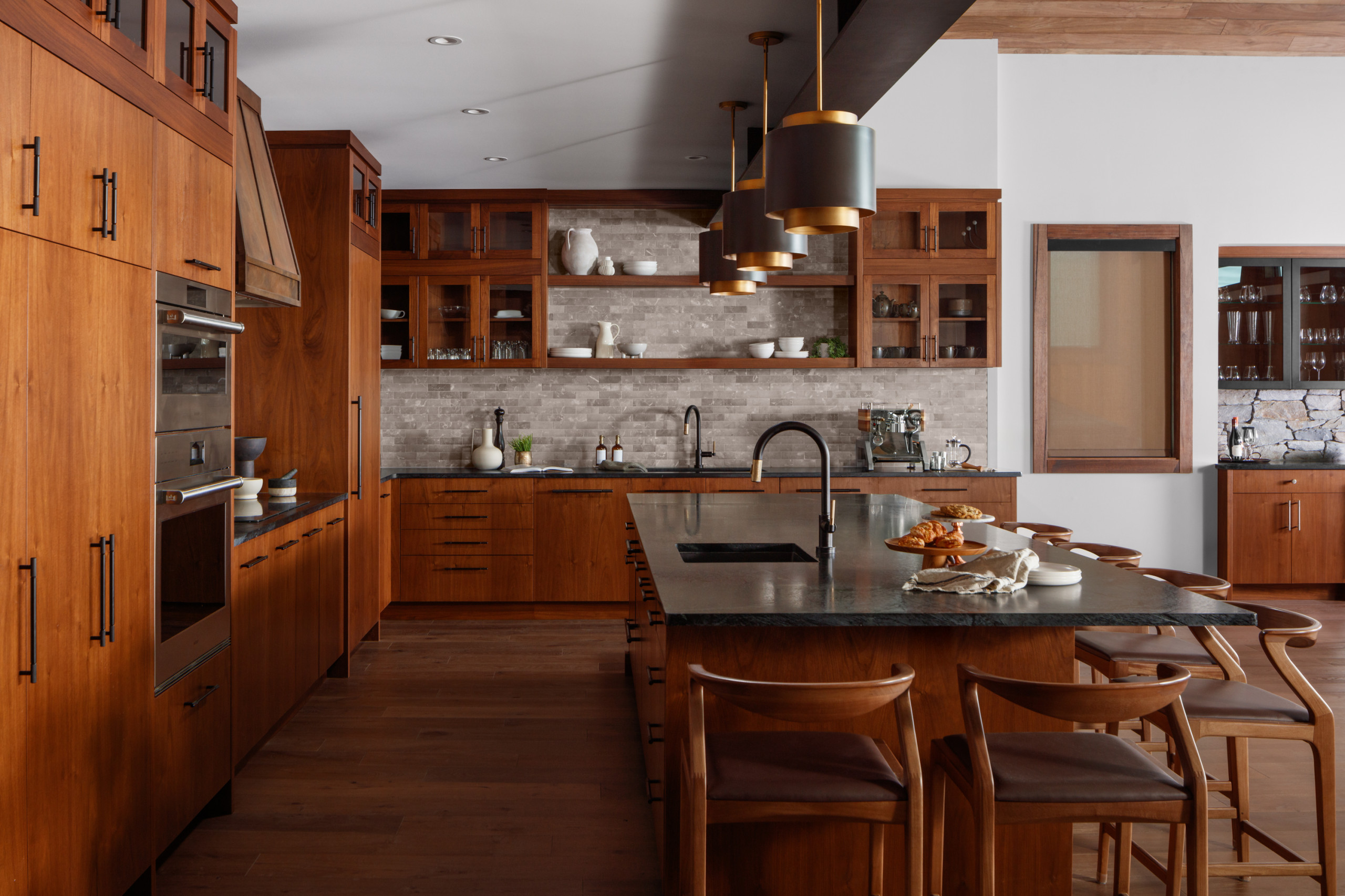 Mid-Century Mountain Retreat