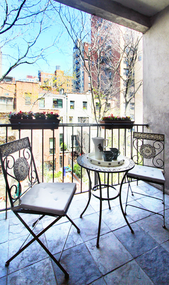 Design ideas for a traditional balcony in New York.