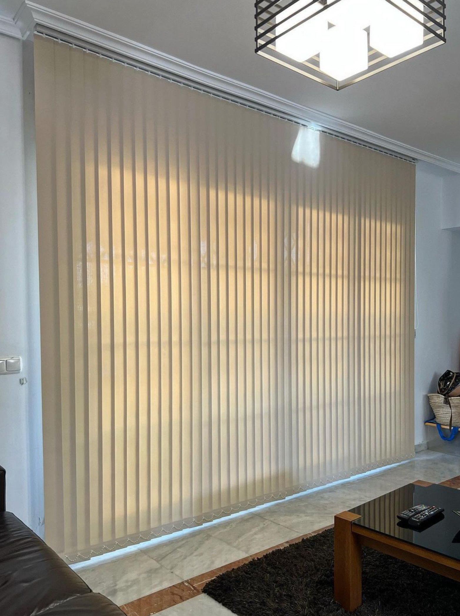 VERTICAL BLINDS