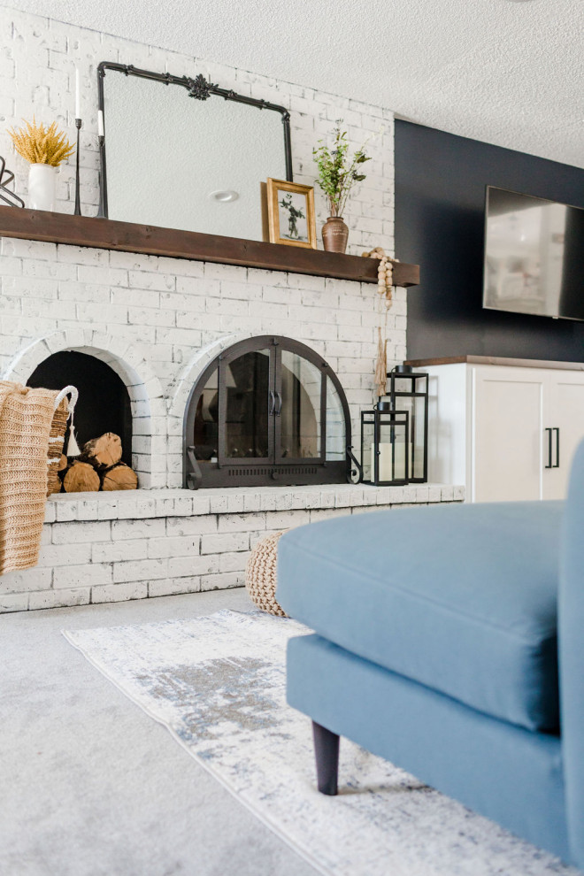 Inspiration for a rustic basement remodel in Minneapolis
