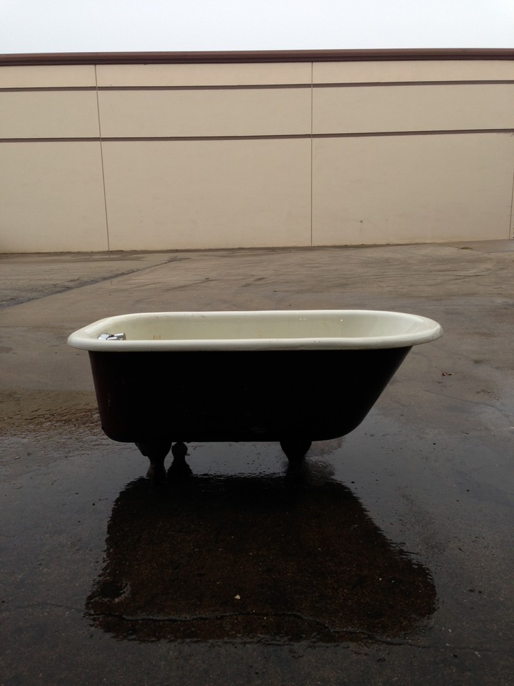 Refinish claw foot tub