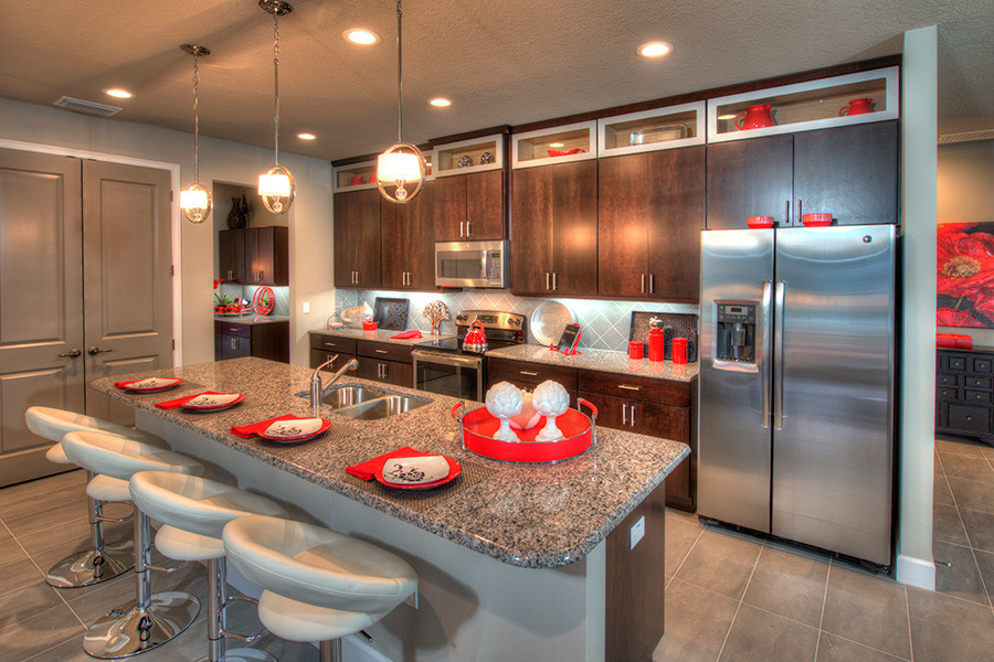 Photo of a contemporary kitchen in Orlando.