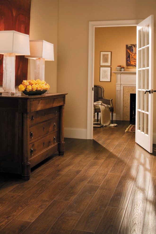 Hallway - hallway idea in Chicago