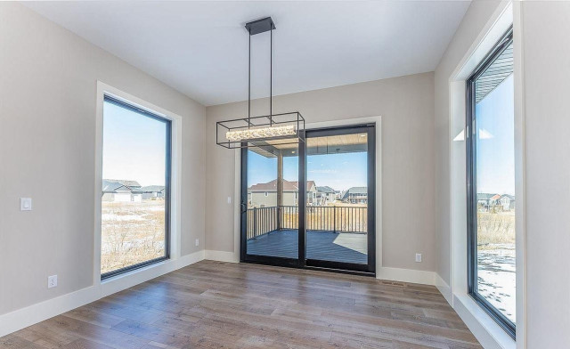 Spacious for Growing Families, ADU Construction in Bellflower CA moderno-camera-da-letto