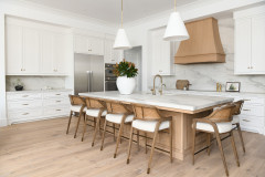 5 Welcoming New Kitchens in White and Wood
