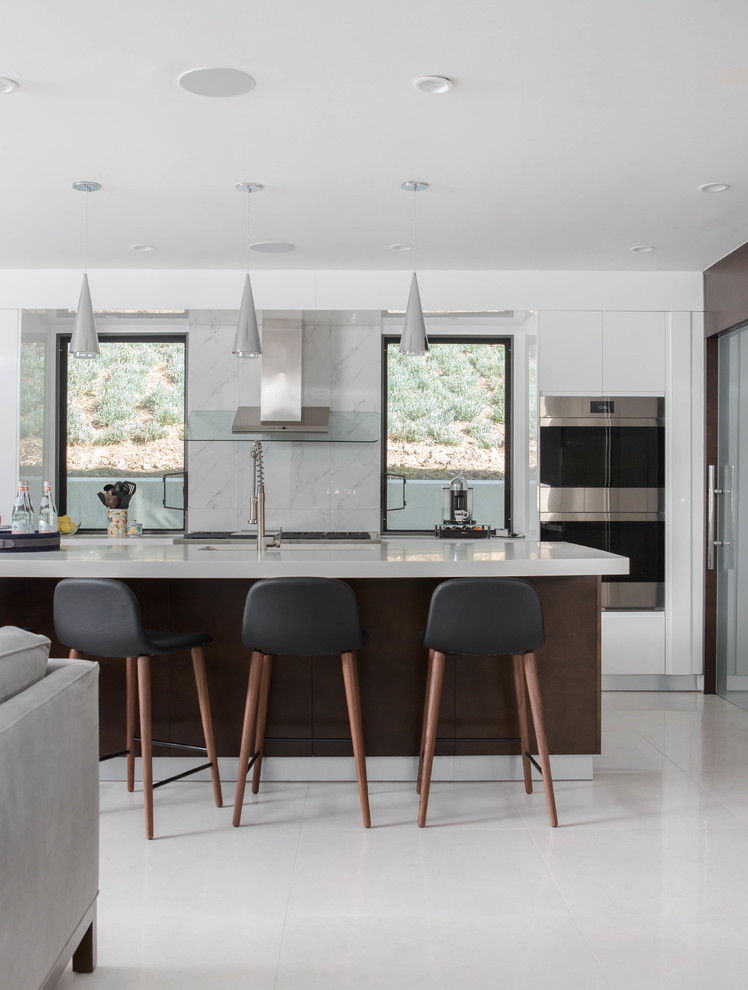 Inspiration for a large contemporary kitchen remodel in Los Angeles