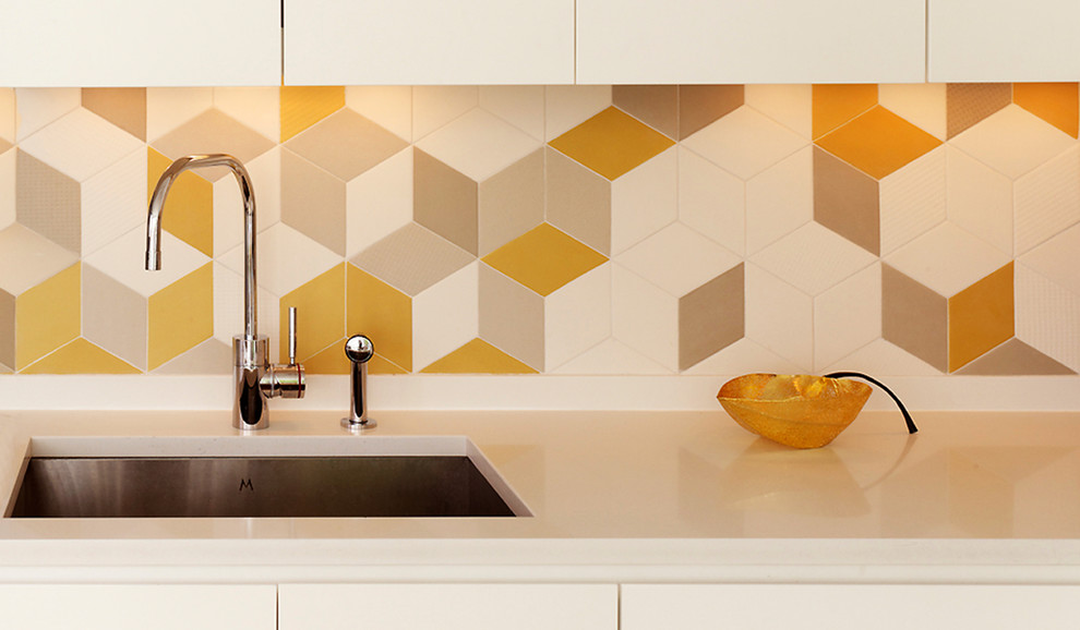 Mid-sized trendy kitchen photo in New York