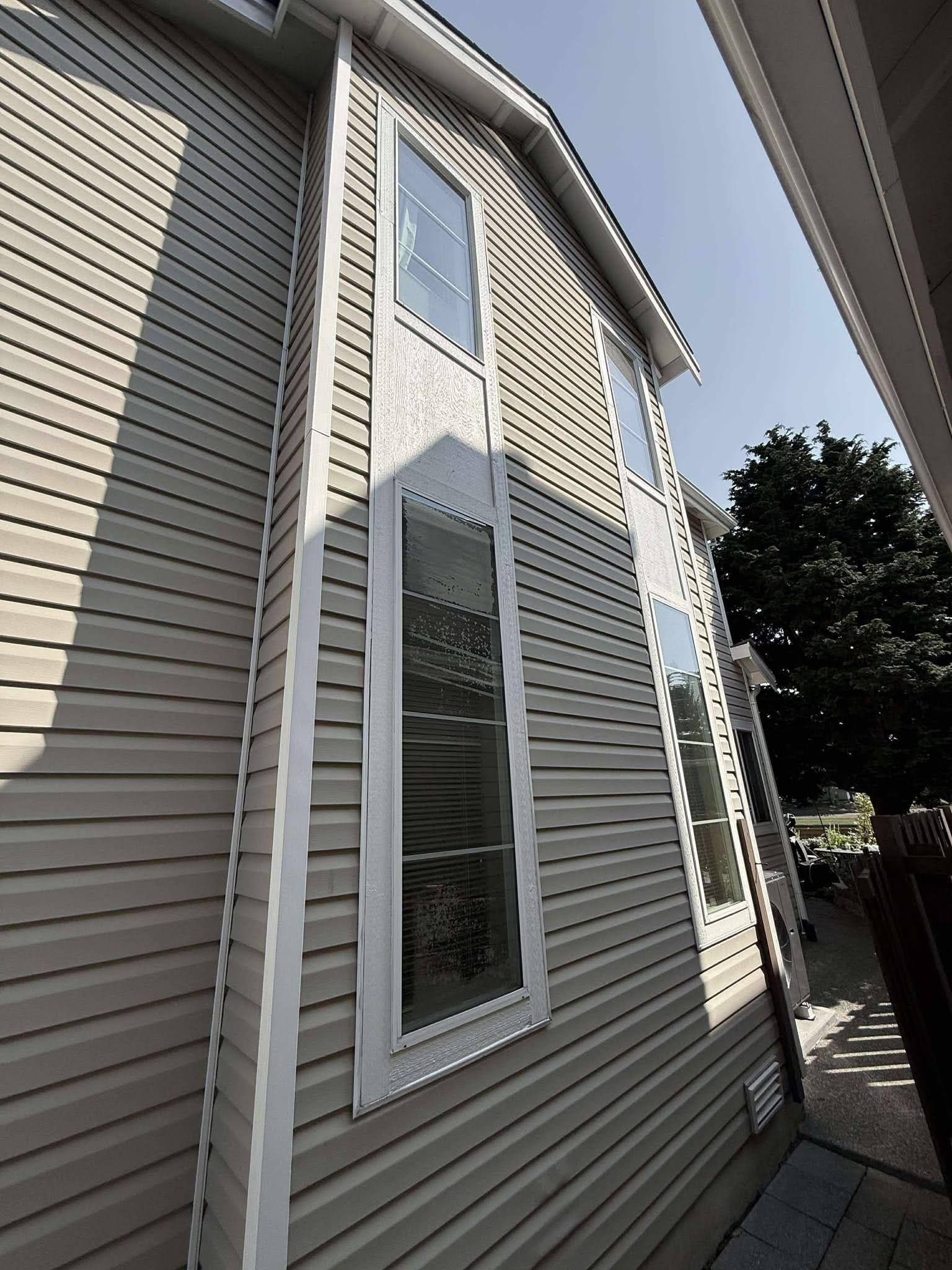 Exterior Wood Repairs & Repaint