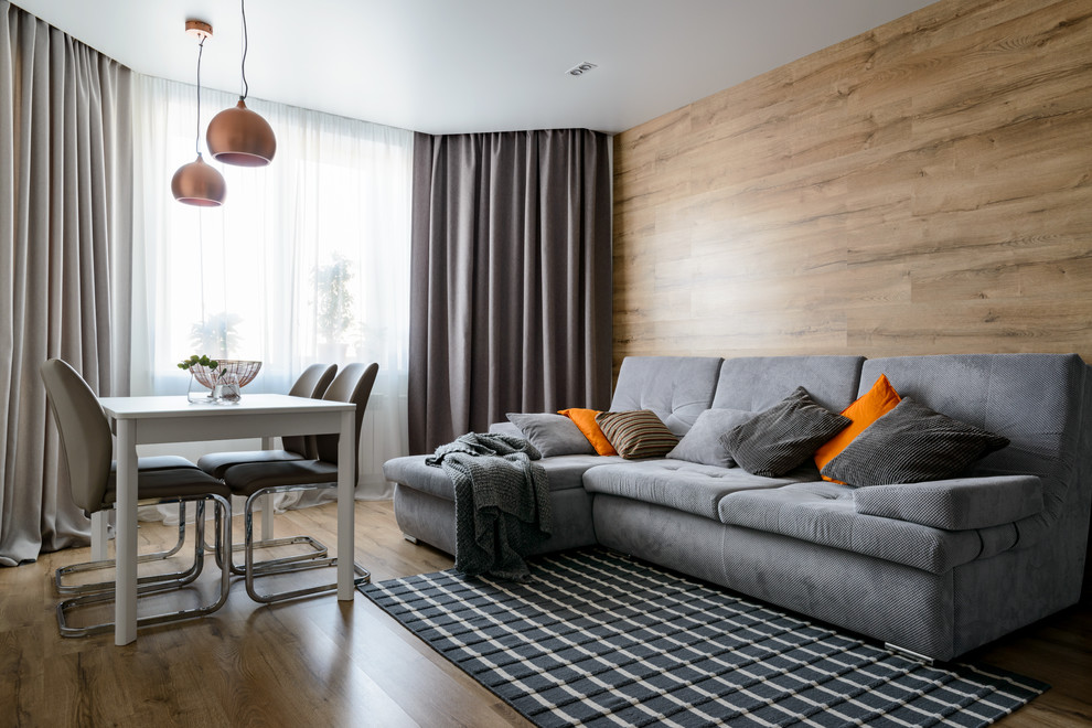 Камень и дерево в центре Сибири